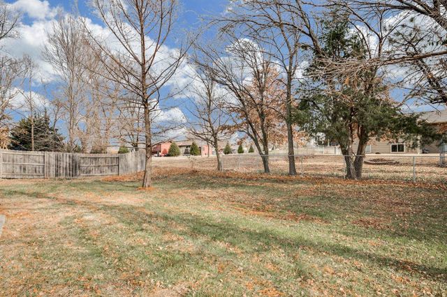 1417 E Box Elder Ct, Derby, KS 67037