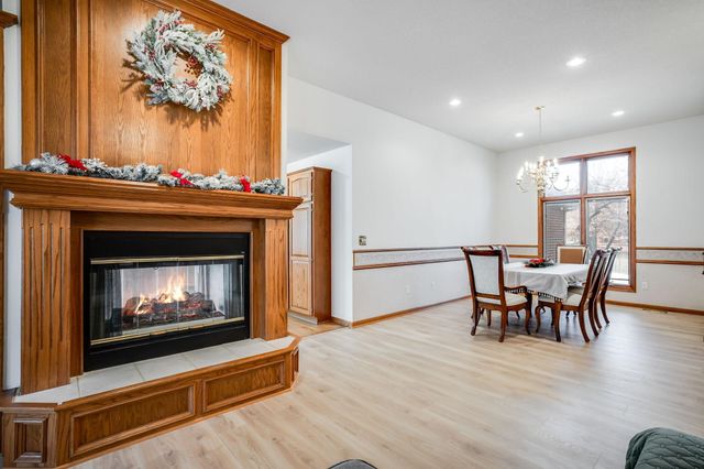 1417 E Box Elder Ct, Derby, KS 67037