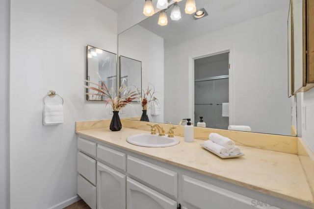 3525 Lebon Dr. 302, San Diego, CA 92122