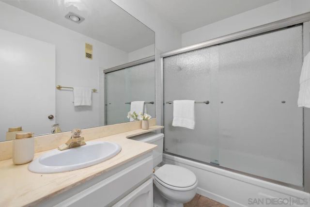 3525 Lebon Dr. 302, San Diego, CA 92122