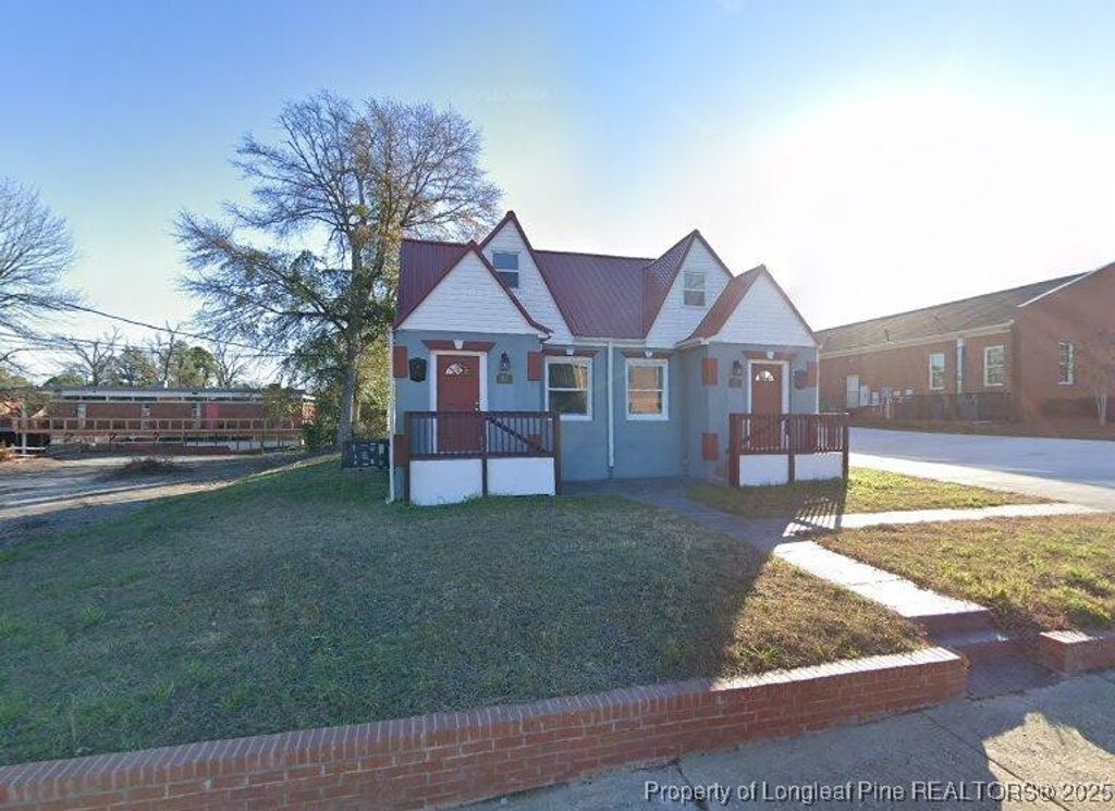 105 Davis Street, Fayetteville, NC 28305
