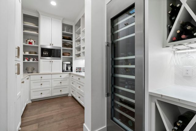 442 Delayne DR, Austin, TX 78737