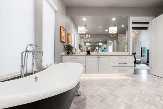 442 Delayne DR, Austin, TX 78737