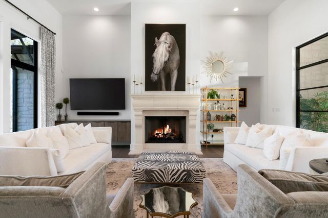 442 Delayne DR, Austin, TX 78737