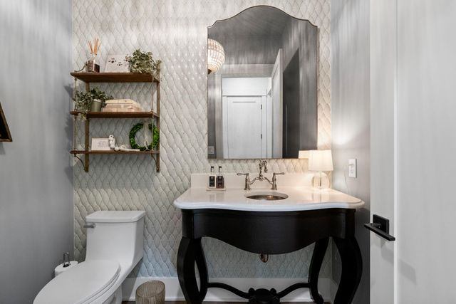 442 Delayne DR, Austin, TX 78737