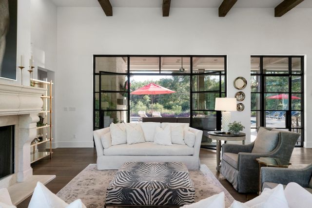 442 Delayne DR, Austin, TX 78737