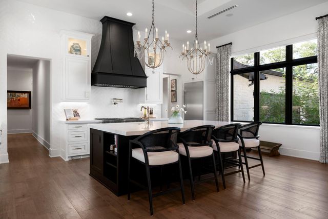 442 Delayne DR, Austin, TX 78737