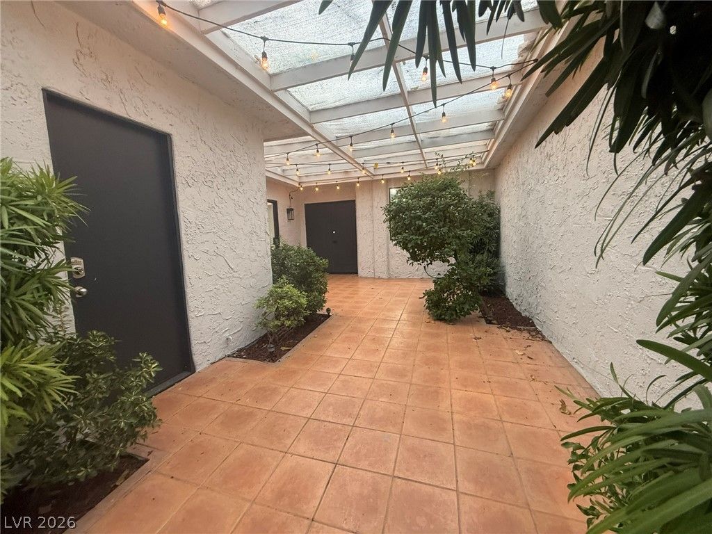 3058 Conquista Court, Las Vegas, NV 89121 — photo 5