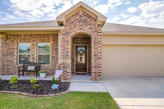 224 Post Oak Street, Azle, TX 76020