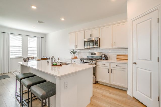 224 Post Oak Street, Azle, TX 76020