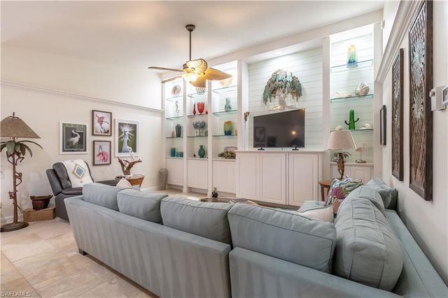 7568 Novara CT, Naples, FL 34114