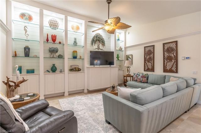 7568 Novara CT, Naples, FL 34114