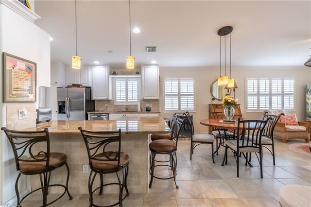 7568 Novara CT, Naples, FL 34114