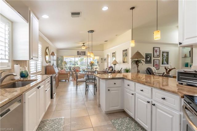 7568 Novara CT, Naples, FL 34114