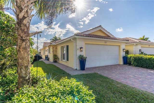 7568 Novara CT, Naples, FL 34114