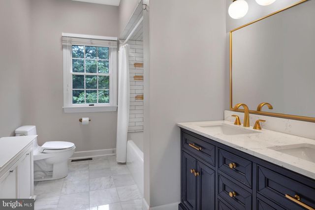 1 MICHAEL WAY, Pennington, NJ 08534