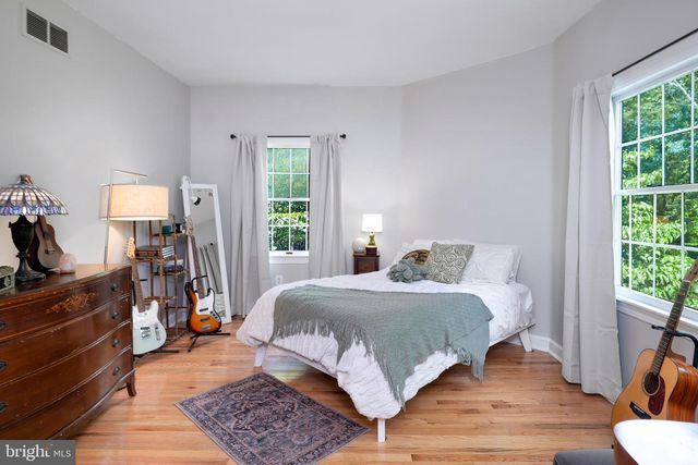 1 MICHAEL WAY, Pennington, NJ 08534
