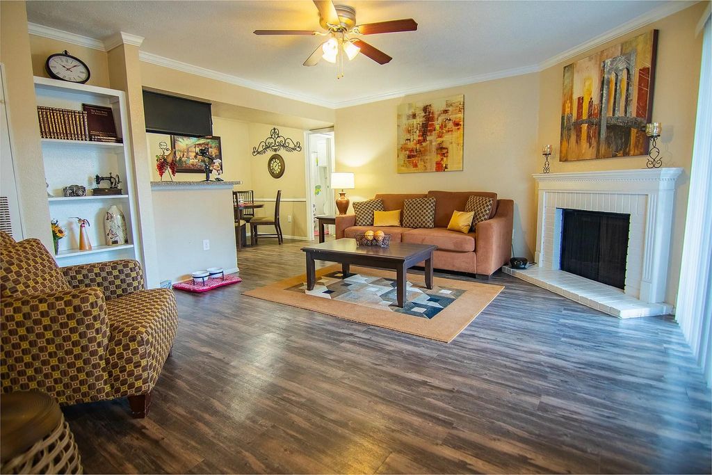 1230 Fm 1960 Bypass Road E 1305, Humble, TX 77338