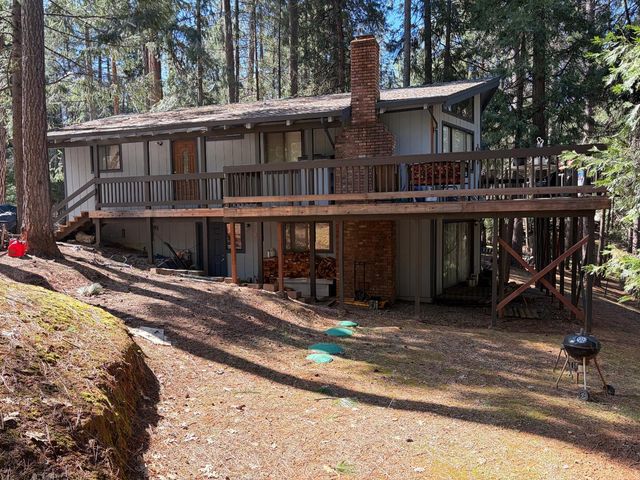 5733 Sierra Springs Dr, Pollock Pines, CA 95726
