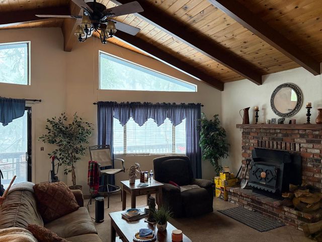 5733 Sierra Springs Dr, Pollock Pines, CA 95726