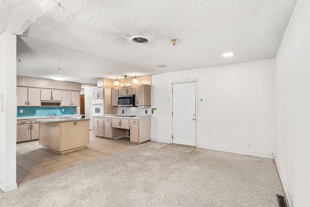 3256 Gene Lane, Haltom City, TX 76117