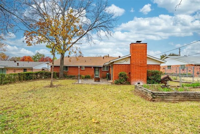 3256 Gene Lane, Haltom City, TX 76117