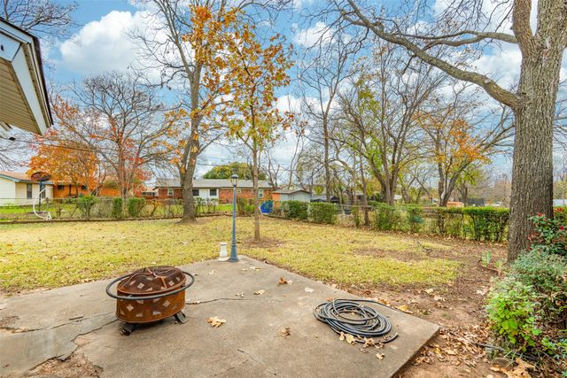 3256 Gene Lane, Haltom City, TX 76117