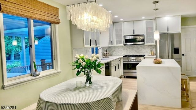 7 Park Dr, Kenilworth Boro, NJ 07033