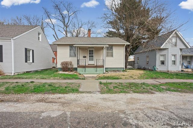 212 W 4th Street, O'fallon, IL 62269