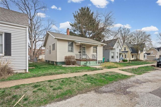 212 W 4th Street, O'fallon, IL 62269