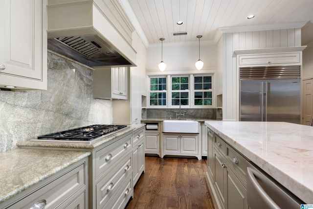 3424 E BRIARCLIFF ROAD, Mountain Brook, AL 35223