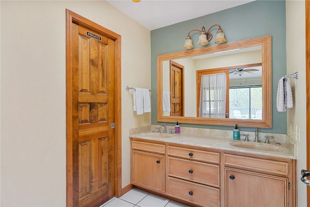 1493 Iroquois Drive, Seneca, SC 29672