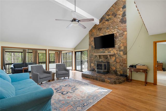 1493 Iroquois Drive, Seneca, SC 29672