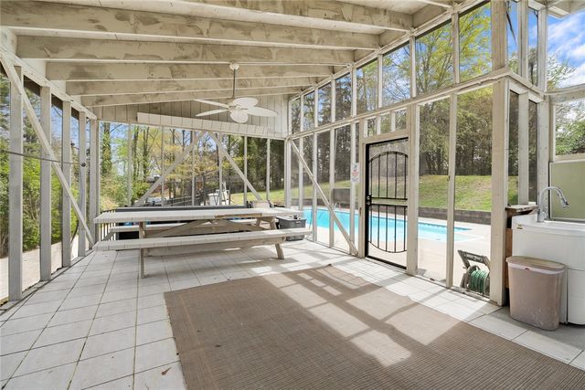 1493 Iroquois Drive, Seneca, SC 29672