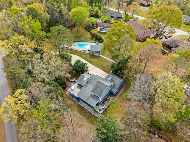 1493 Iroquois Drive, Seneca, SC 29672