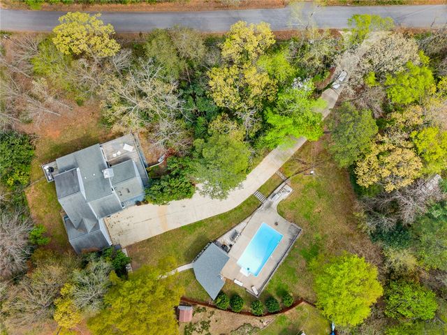 1493 Iroquois Drive, Seneca, SC 29672