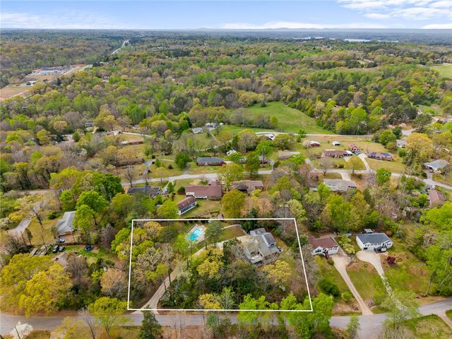 1493 Iroquois Drive, Seneca, SC 29672