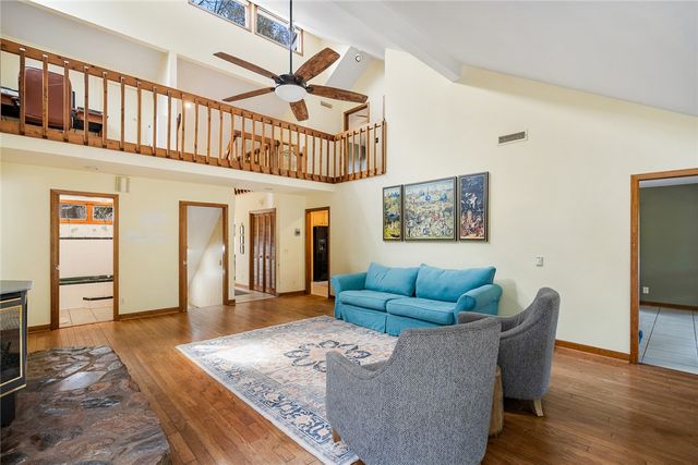 1493 Iroquois Drive, Seneca, SC 29672