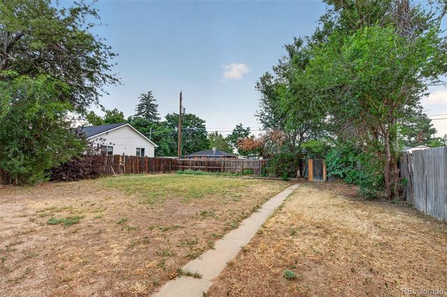 1316 Fulton Street, Aurora, CO 80010