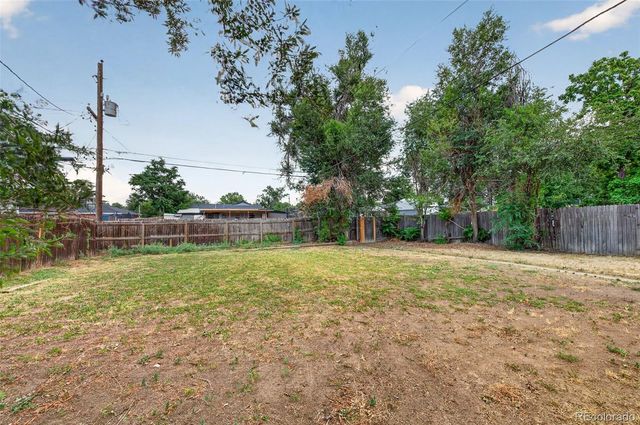 1316 Fulton Street, Aurora, CO 80010