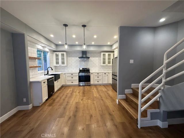 13508 Moorpark 2, Sherman Oaks, CA 91423