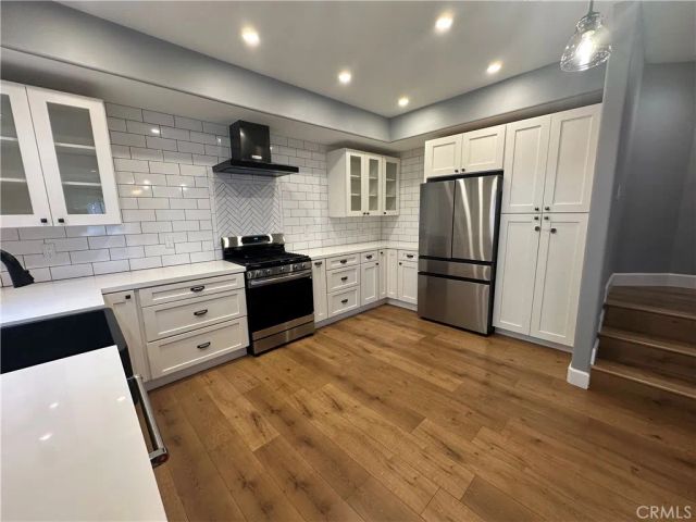 13508 Moorpark 2, Sherman Oaks, CA 91423