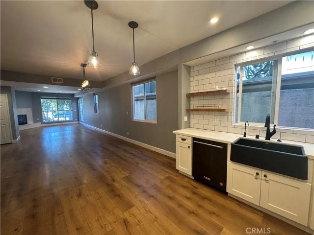 13508 Moorpark 2, Sherman Oaks, CA 91423