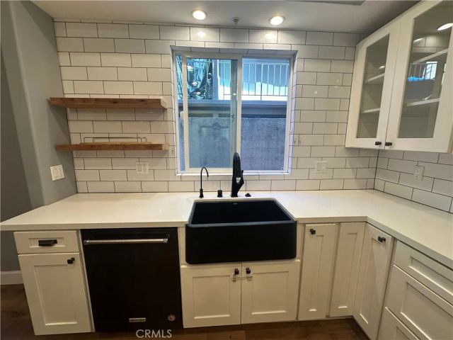 13508 Moorpark 2, Sherman Oaks, CA 91423