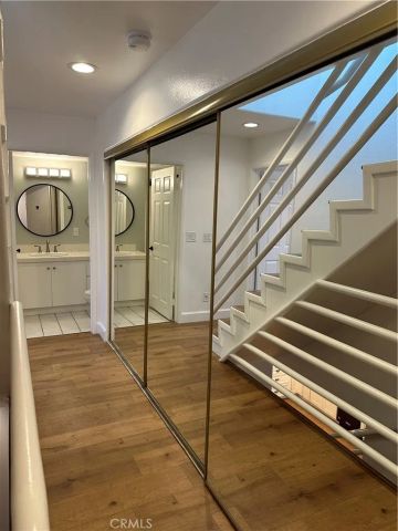 13508 Moorpark 2, Sherman Oaks, CA 91423