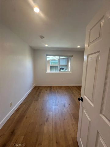 13508 Moorpark 2, Sherman Oaks, CA 91423