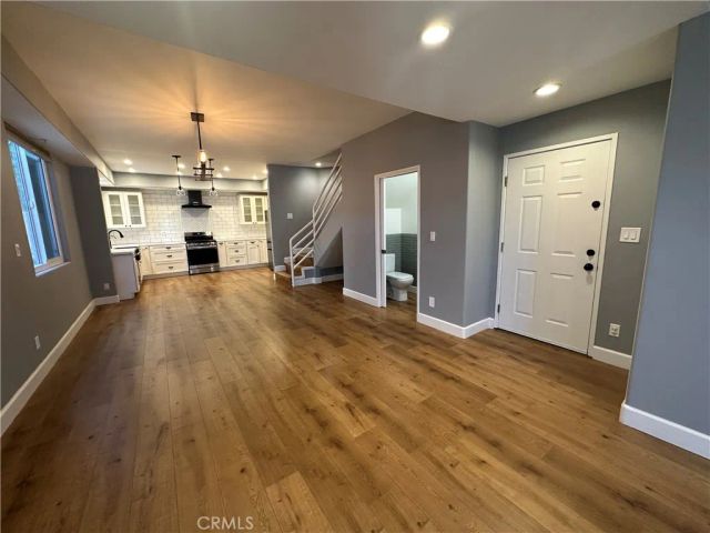 13508 Moorpark 2, Sherman Oaks, CA 91423
