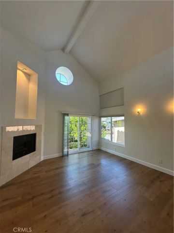 13508 Moorpark 2, Sherman Oaks, CA 91423