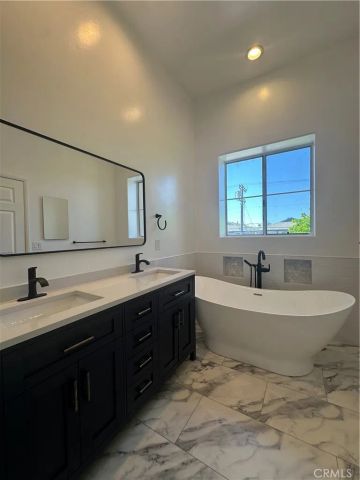 13508 Moorpark 2, Sherman Oaks, CA 91423