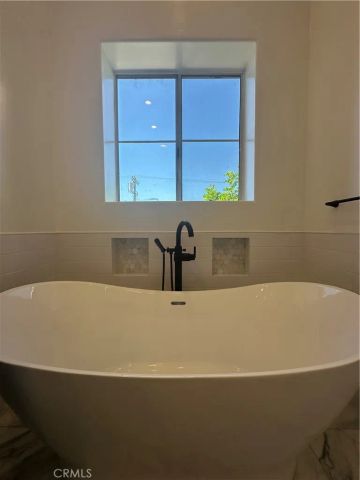 13508 Moorpark 2, Sherman Oaks, CA 91423